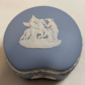 Vintage Wedgwood Lavender Blue Jasperware Cupid Kidney Bean Shaped Trinke Box